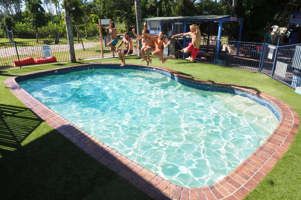 Backpackers Inn On The Beach Byron Bay Exterior photo